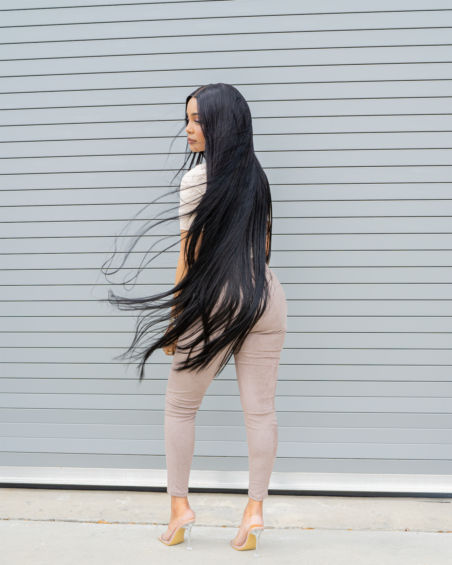 Jayda 40"- Straight HD Wig